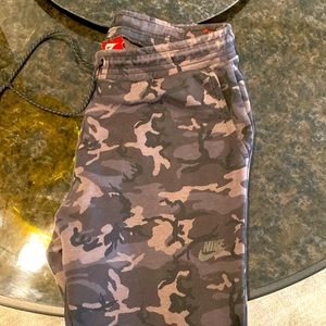 Men’s Medium Joggers